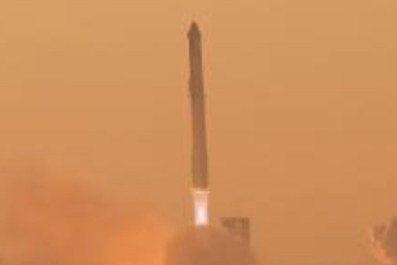 美国太空探索技术公司新一代重型运载火箭“星舟”实施第三次试验发射